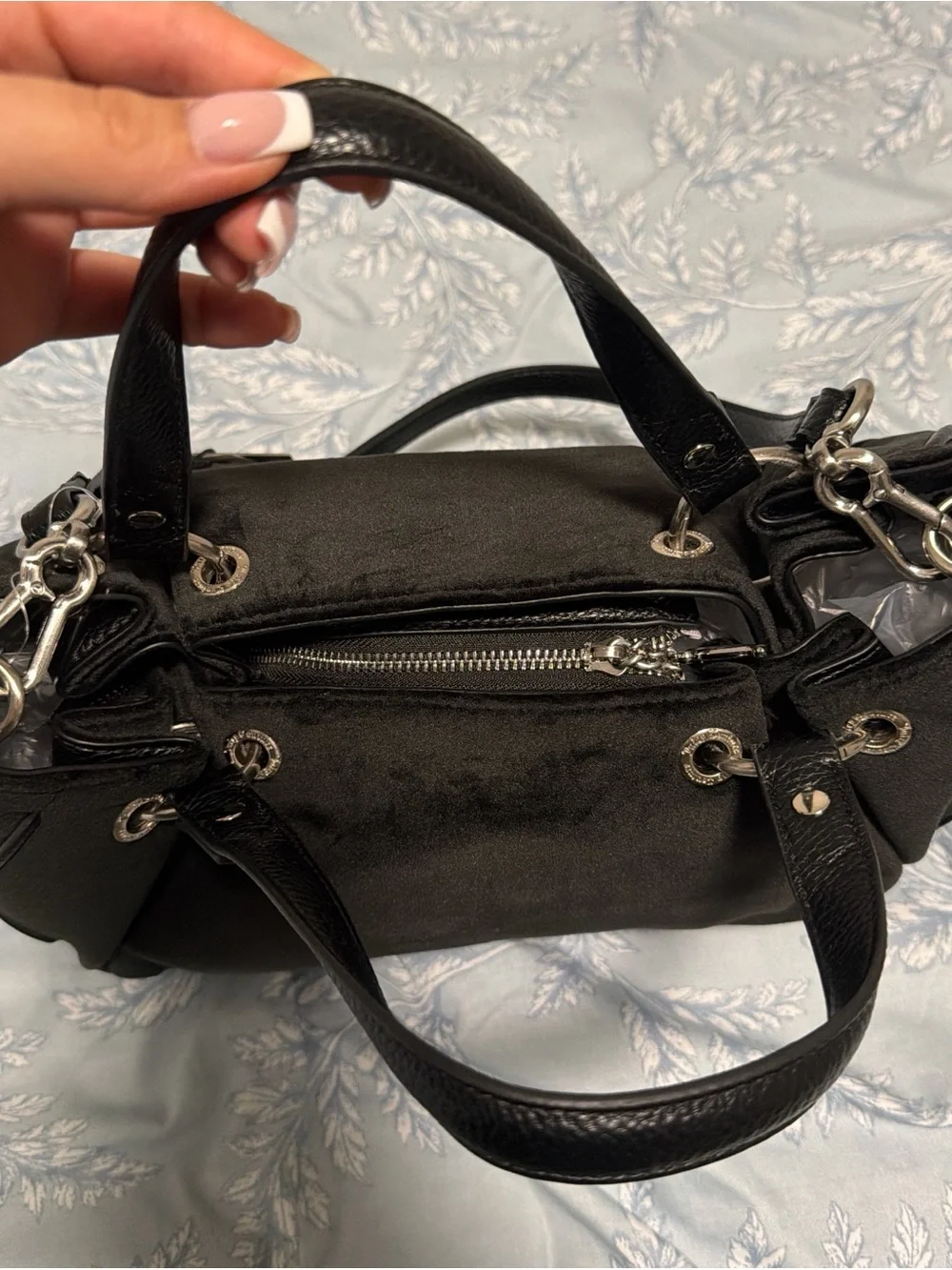Juicy Couture Black Crest-Embroidered Shoulder Bag